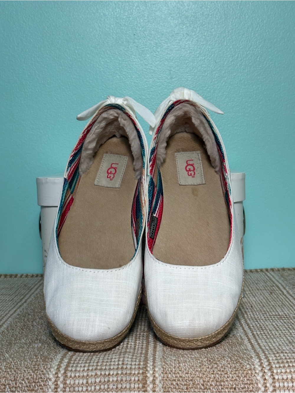 UGG White Perrie Canvas Skimmer Flat. Fixed Knotted Bow Accent. Size 8